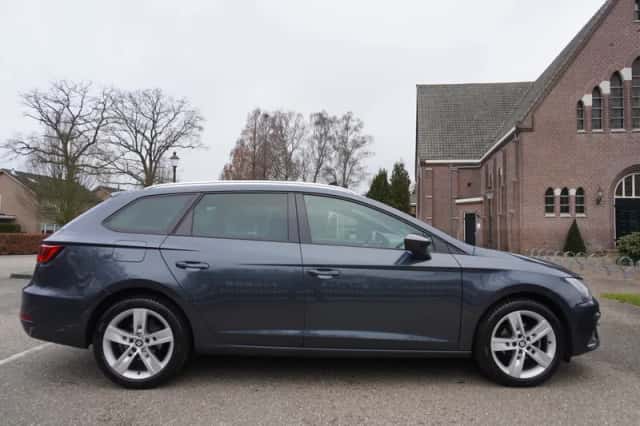 SEAT Leon (2019) thumbnail 5