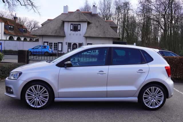 Volkswagen Polo (2013) thumbnail 2