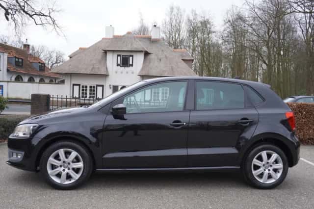 Volkswagen Polo (2010) thumbnail 2