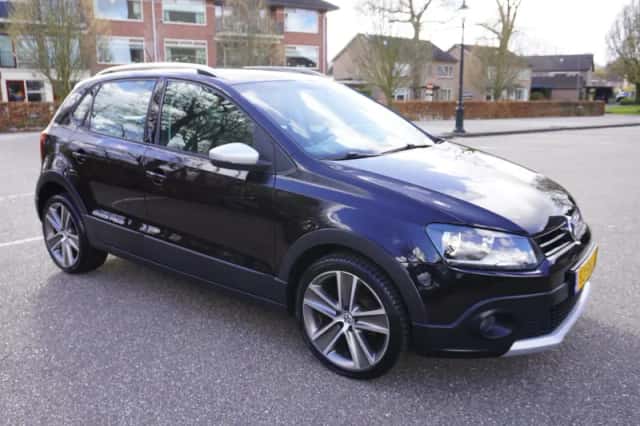 Volkswagen Polo (2011) thumbnail 6