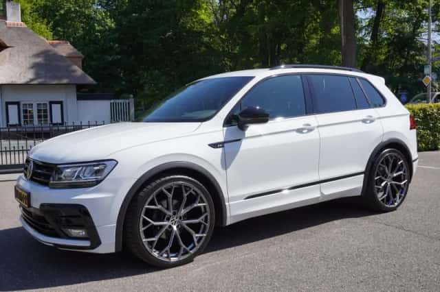 Volkswagen Tiguan (2019) thumbnail 1