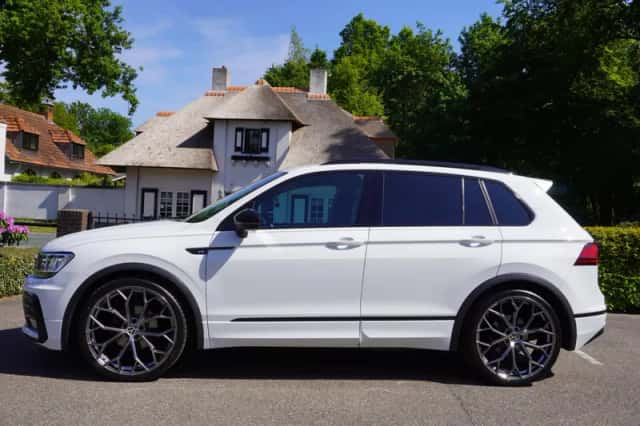 Volkswagen Tiguan (2019) thumbnail 2