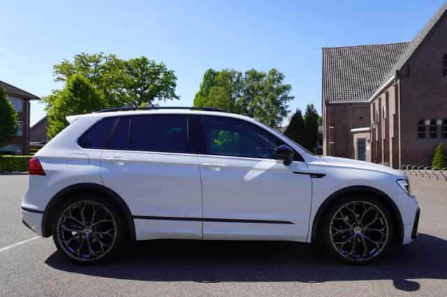 Volkswagen Tiguan (2019) thumbnail 5
