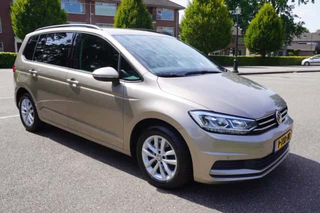 Volkswagen Touran (2019) thumbnail 6