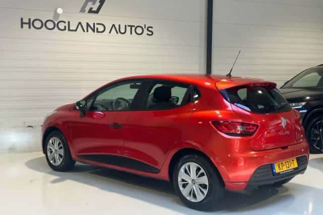 Renault Clio (2016) thumbnail 6