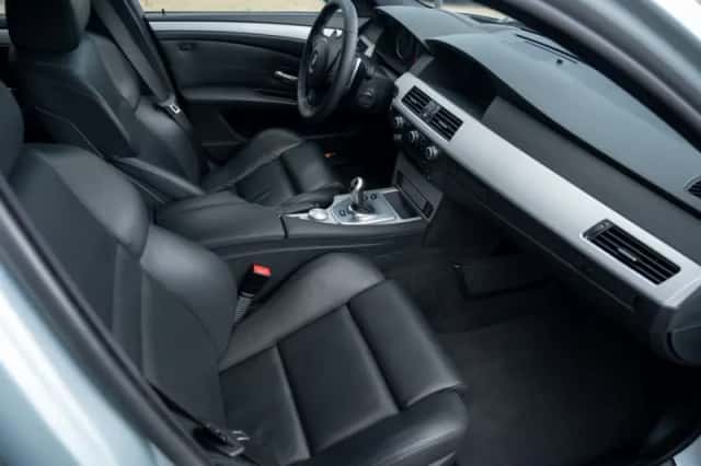 BMW M5 (2007) thumbnail 4
