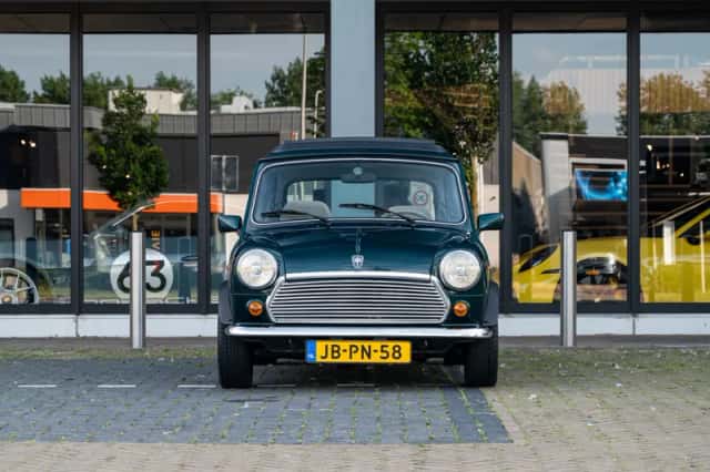 Rover Mini (1994) thumbnail 2