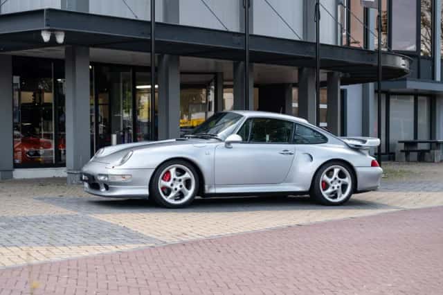 Porsche 911 (1995) thumbnail 1