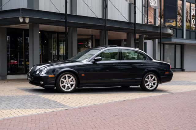 Jaguar S-Type (2003) thumbnail 1