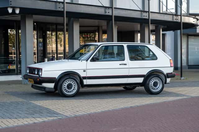 Volkswagen Golf (1989) thumbnail 1