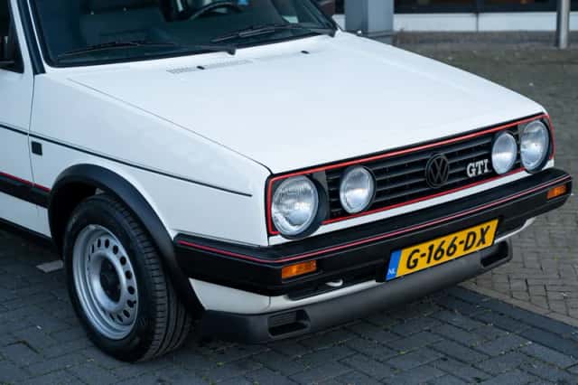 Volkswagen Golf (1989) thumbnail 4