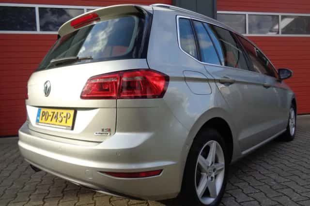 Volkswagen Golf Sportsvan (2014) thumbnail 5
