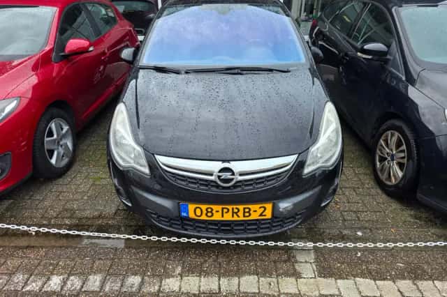 Opel Corsa (2011) thumbnail 2