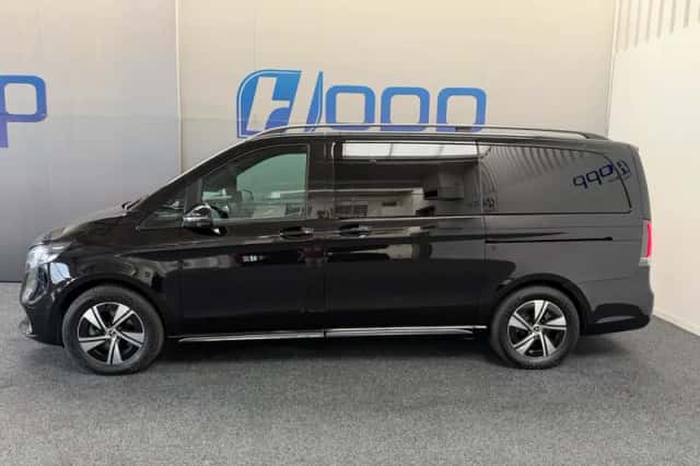 Mercedes-Benz EQV (2025) thumbnail 4