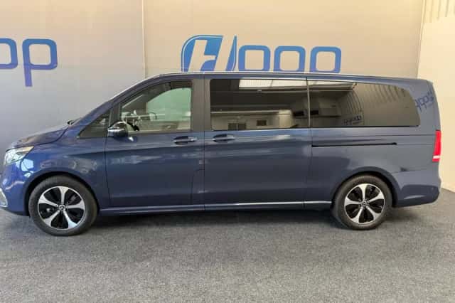 Mercedes-Benz EQV (2024) thumbnail 3