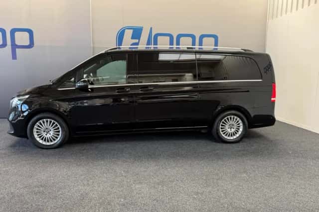 Mercedes-Benz EQV (2024) thumbnail 3
