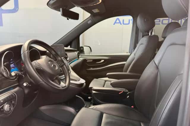 Mercedes-Benz EQV (2024) thumbnail 5
