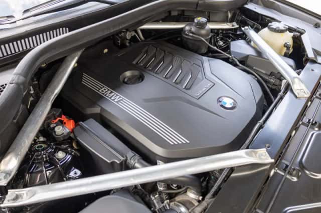 BMW X5 (2019) thumbnail 2