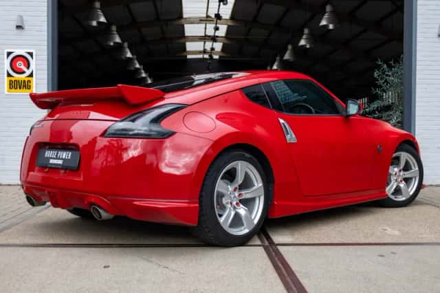 Nissan 370Z (2009) thumbnail 5