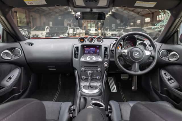 Nissan 370Z (2009) thumbnail 6