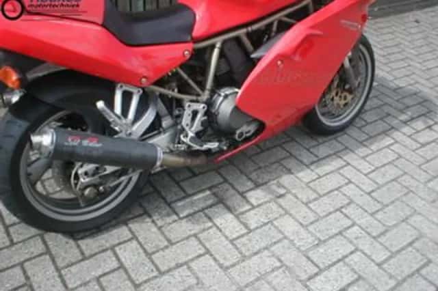 DUCATI 900 (1998) thumbnail 3