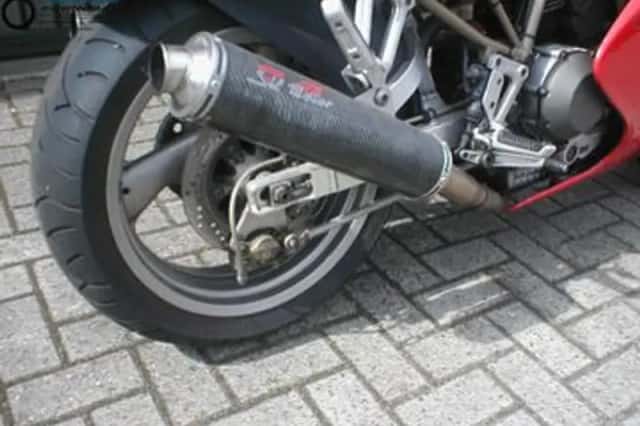 DUCATI 900 (1998) thumbnail 4