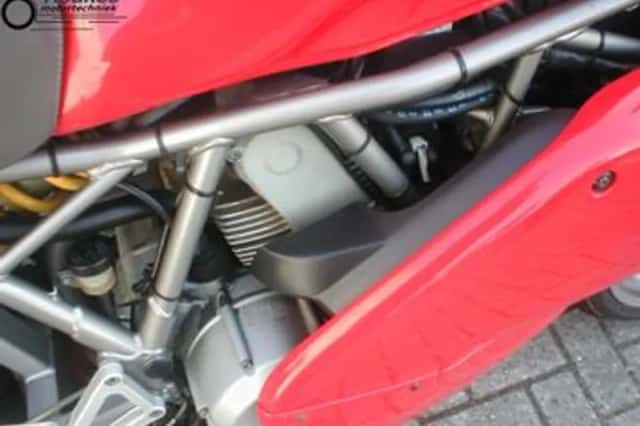 DUCATI 750 (2002) thumbnail 6
