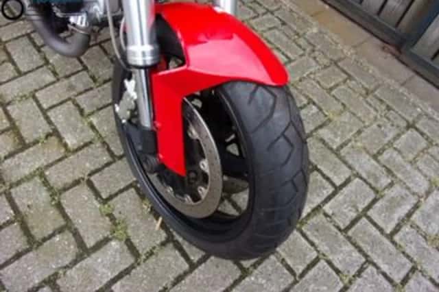 DUCATI MONSTER (2008) thumbnail 3