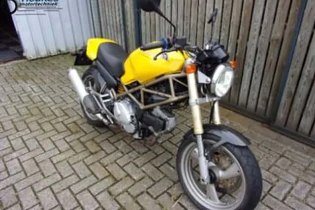 DUCATI M600 (1997) thumbnail 2