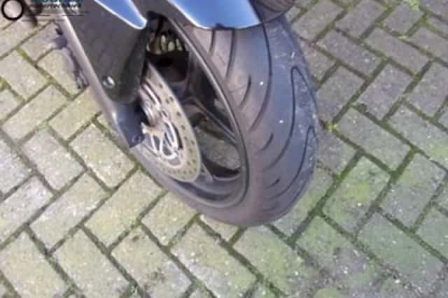 KAWASAKI Z (2005) thumbnail 3