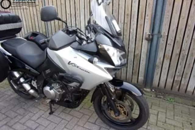 Suzuki V-STROM (2006) thumbnail 2