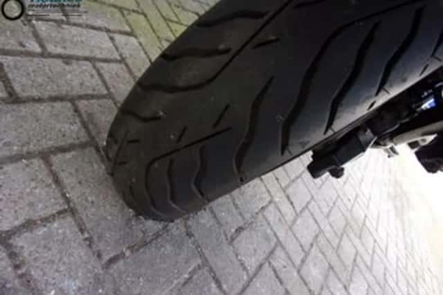 Suzuki V-STROM (2006) thumbnail 6
