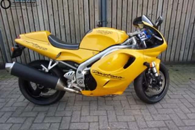 TRIUMPH DAYTONA (1997) thumbnail 1