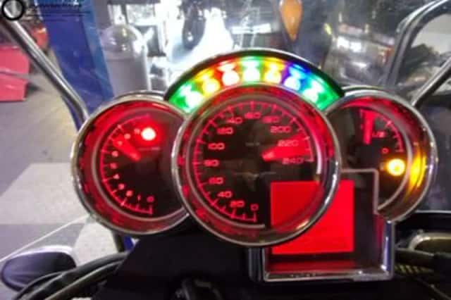 MOTO GUZZI BREVA (2005) thumbnail 2