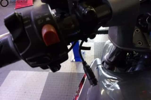 MOTO GUZZI BREVA (2005) thumbnail 3
