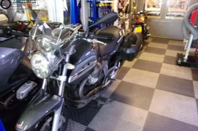MOTO GUZZI BREVA (2005) thumbnail 4