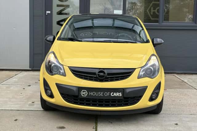 Opel Corsa (2014) thumbnail 3