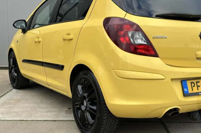 Opel Corsa (2014) thumbnail 6