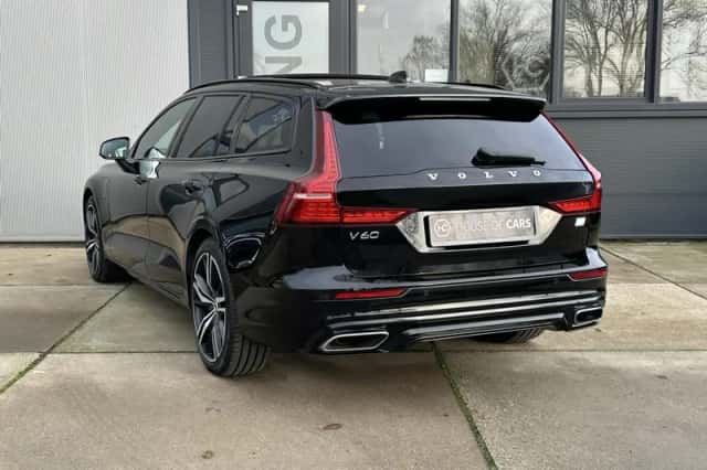Volvo V60 (2022) thumbnail 5