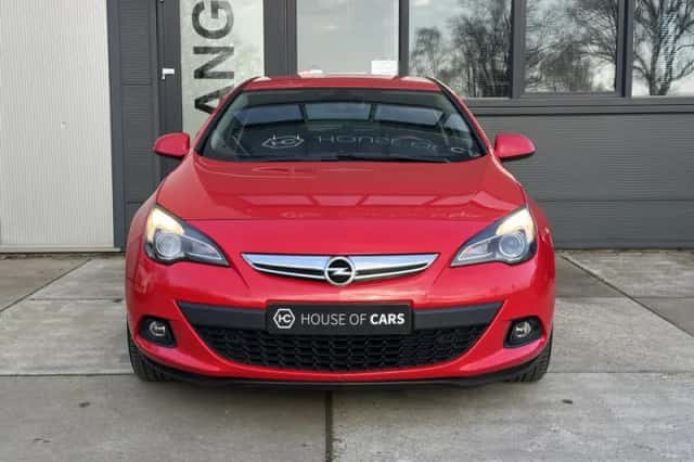 Opel Astra (2012) thumbnail 3