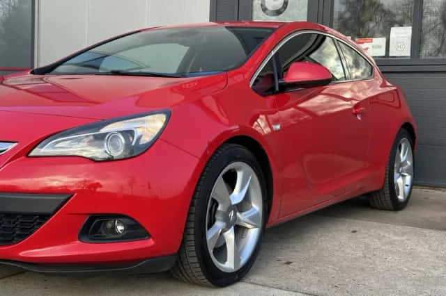 Opel Astra (2012) thumbnail 4
