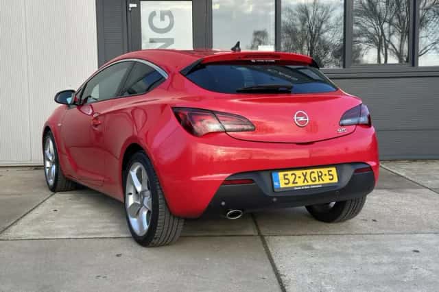 Opel Astra (2012) thumbnail 5