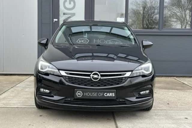 Opel Astra (2018) thumbnail 3
