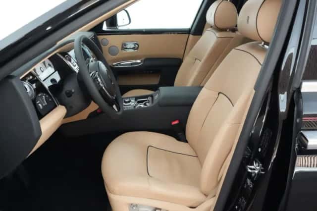 Rolls-Royce Ghost (2014) thumbnail 4