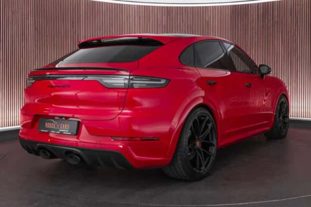 Porsche Cayenne (2021) thumbnail 2