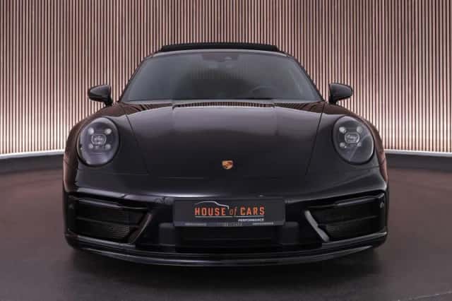 Porsche 911 (2021) thumbnail 6