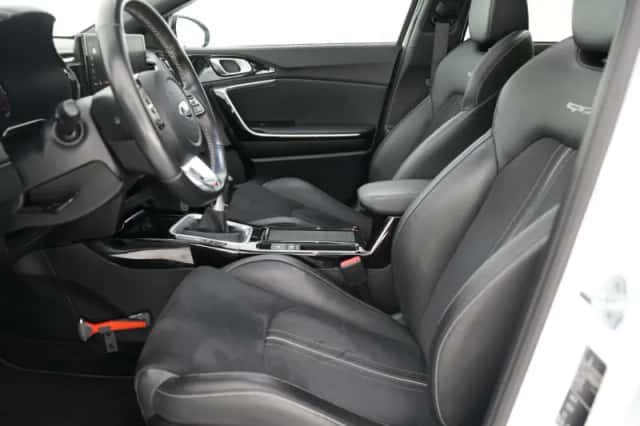 Kia Ceed (2020) thumbnail 5
