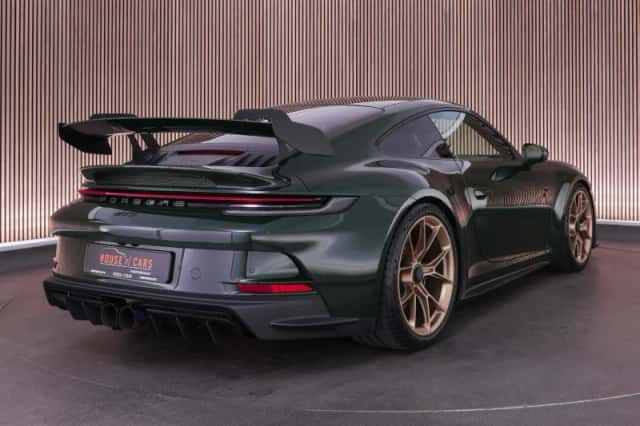 Porsche 911 (2022) thumbnail 2