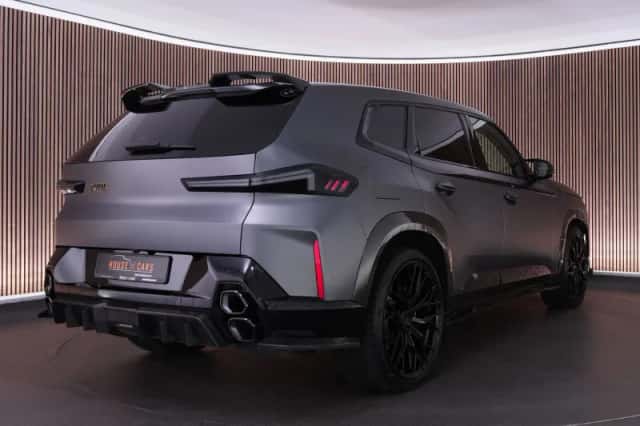 BMW XM (2024) thumbnail 2