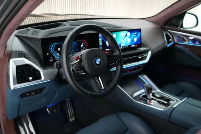 BMW XM (2024) thumbnail 3